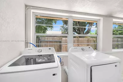 261 SW 15th St #3, Dania Beach, FL 33004 - Photo 16