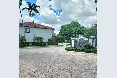 7834 Catalina Cir #7834, Tamarac, FL 33321 - Photo 1