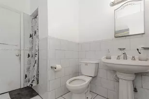 245 NE 48th St, Miami, FL 33137 - Photo 12