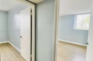 8231 NW 8th St, Miami, FL 33126 - Photo 14