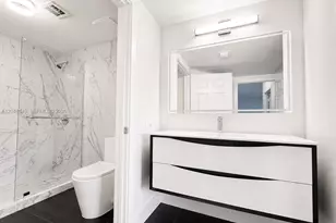 2452 Centergate Dr, Miramar, FL 33025 - Photo 18