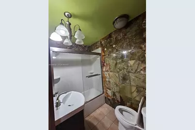 10955 SW 56th St, Miami, FL 33165 - Photo 10