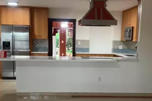 10955 SW 56th St, Miami, FL 33165 - Photo 2