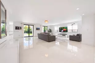 471 SW 30th Rd, Miami, FL 33129 - Photo 4