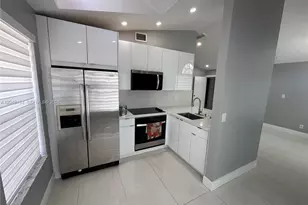 21562 SW 87th Pl, Cutler Bay, FL 33189 - Photo 4
