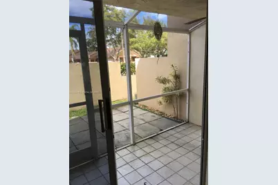 7885 NW 7th Ct #406, Plantation, FL 33324 - Photo 10