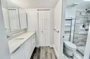 8600 NW 34th Pl, Sunrise, FL 33351 - Photo 10