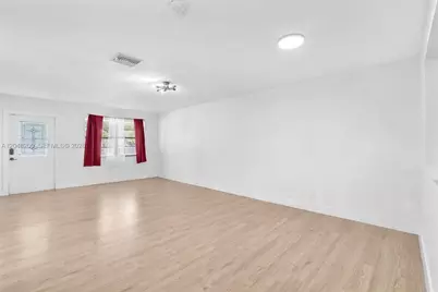 7022 SW 19th Ct, North Lauderdale, FL 33068 - Photo 18