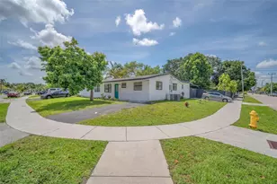7022 SW 19th Ct, North Lauderdale, FL 33068 - Photo 34