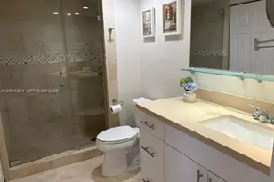 19707 Turnberry Way, Aventura, FL 33180 - Photo 32