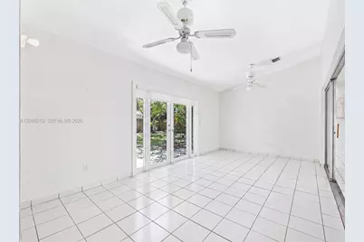 15491 SW 153rd St, Miami, FL 33187 - Photo 12