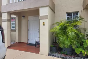 523 W 68th St, Hialeah, FL 33014 - Photo 2