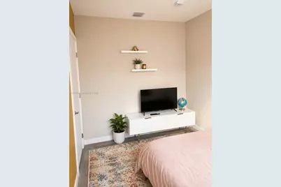 810 7th St #205, Miami Beach, FL 33139 - Photo 4