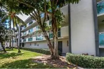 8481 Springtree Dr #302B, Sunrise, FL 33351 - Photo 2