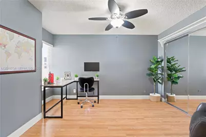 2810 NW 70th Ave, Margate, FL 33063 - Photo 20