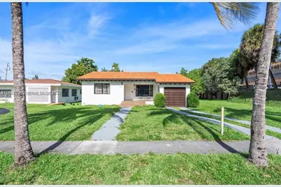 860 NW 17th Ct, Miami, FL 33125 - Photo 2