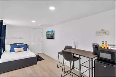 860 NW 17th Ct, Miami, FL 33125 - Photo 28