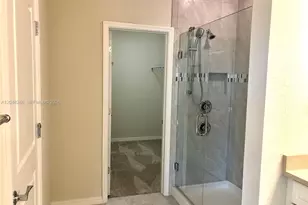 4984 Greenway Dr, Hollywood, FL 33021 - Photo 18