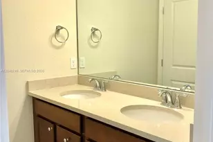4984 Greenway Dr, Hollywood, FL 33021 - Photo 30