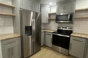 10425 SW 112th Ave, Miami, FL 33176 - Photo 4