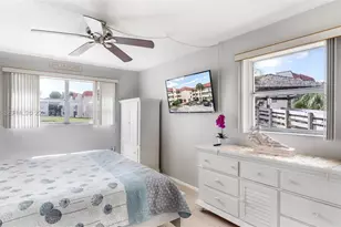 2851 E Sunrise Lakes Dr, Sunrise, FL 33322 - Photo 14
