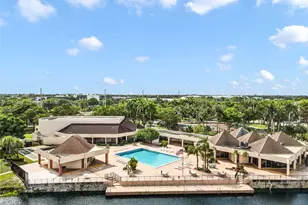 2851 E Sunrise Lakes Dr, Sunrise, FL 33322 - Photo 24