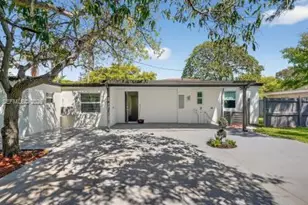 1010 NE 138th St, North Miami, FL 33161 - Photo 16
