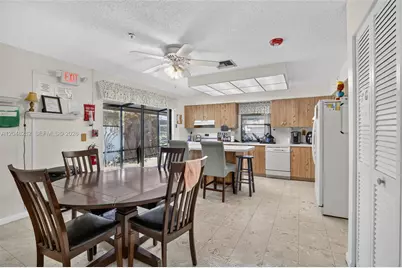 12104 Landing Way, Cooper City, FL 33026 - Photo 8