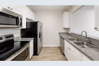 900 SW 8th St #1110, Miami, FL 33130 - Photo 1