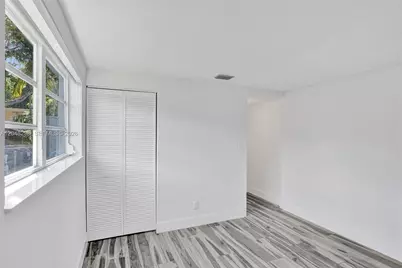 19260 NE 22nd Ave, North Miami Beach, FL 33180 - Photo 26