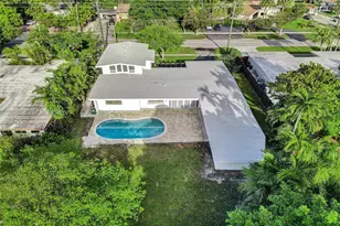 19260 NE 22nd Ave, North Miami Beach, FL 33180 - Photo 8