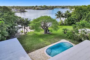19260 NE 22nd Ave, North Miami Beach, FL 33180 - Photo 1