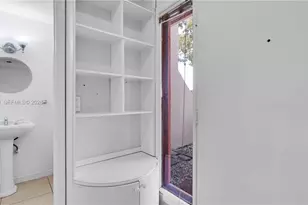 17908 NW 68th Ave, Hialeah, FL 33015 - Photo 6