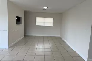764 NW 5th St, Florida City, FL 33034 - Photo 2