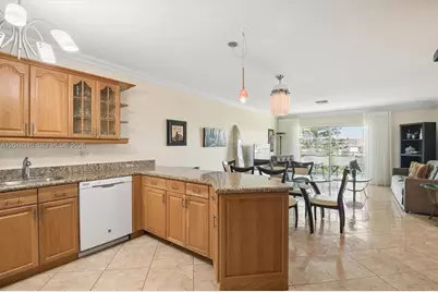1000 Hillcrest Ct #303, Hollywood, FL 33021 - Photo 2