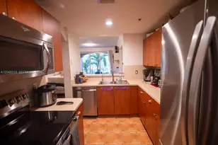 6520 NW 114th Ave, Doral, FL 33178 - Photo 8