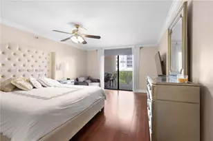 6423 Collins Ave, Miami Beach, FL 33141 - Photo 32