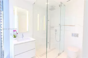 300 Biscayne Blvd Way, Miami, FL 33131 - Photo 20