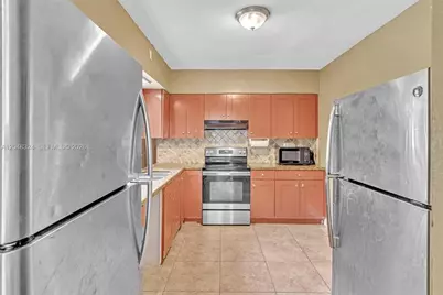331 NE 176th St, North Miami Beach, FL 33162 - Photo 26