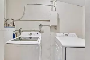 331 NE 176th St, North Miami Beach, FL 33162 - Photo 28