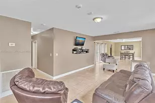 331 NE 176th St, North Miami Beach, FL 33162 - Photo 16