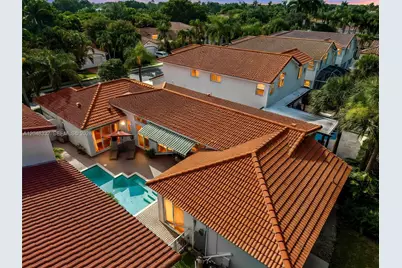 1221 E Bel Aire Dr E, Pembroke Pines, FL 33027 - Photo 48