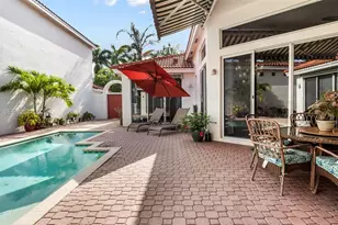 1221 E Bel Aire Dr E, Pembroke Pines, FL 33027 - Photo 6