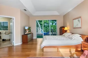 1221 E Bel Aire Dr E, Pembroke Pines, FL 33027 - Photo 28