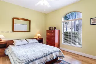 1221 E Bel Aire Dr E, Pembroke Pines, FL 33027 - Photo 40