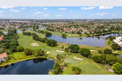 1221 E Bel Aire Dr E, Pembroke Pines, FL 33027 - Photo 56