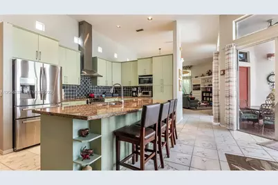 1221 E Bel Aire Dr E, Pembroke Pines, FL 33027 - Photo 18