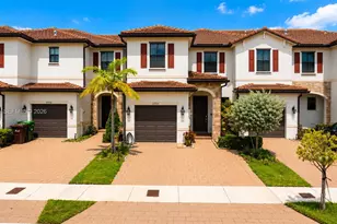 10934 W 33rd Way, Hialeah, FL 33018 - Photo 2