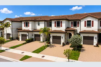 10934 W 33rd Way, Hialeah, FL 33018 - Photo 4
