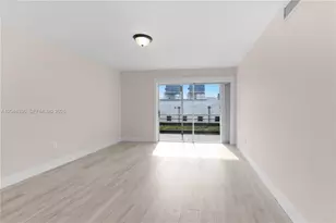 8752 SW 12th St, Miami, FL 33174 - Photo 14